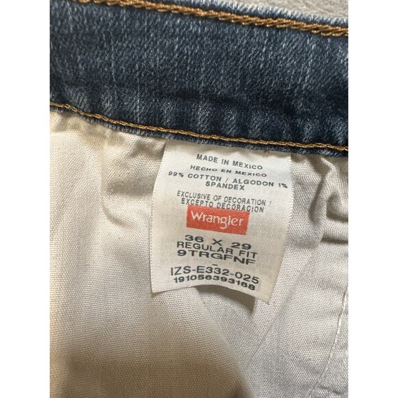 Lot‎ of 2 Wrangler Levi's Straight Jeans Men's Size 36x29 Blue Denim - Picture 5 of 10